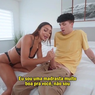Fudendo a Xana Moladinha da Madrasta Safada Legendado