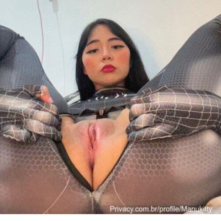 Manu Kitty 🤤🤤