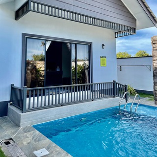AG Holiday | Penginapan Pantai Penarik