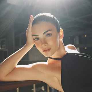Özge Yağız